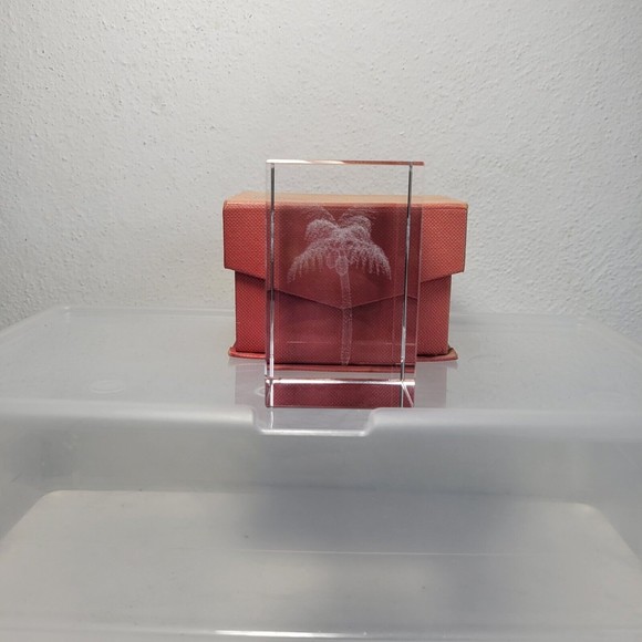 Vintage 3D Laser Etched Crystal Glass Cube Palm Tree Paperweight 3”x2” with Box - Picture 1 of 6